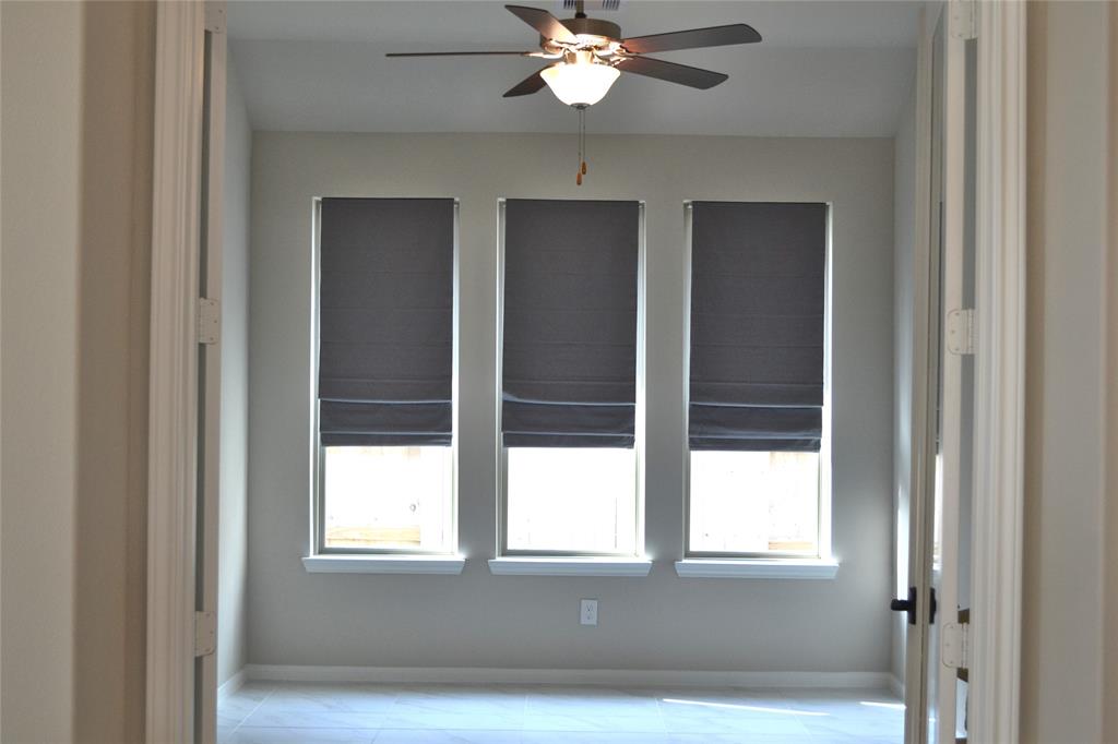 2721 Lakeside Shore Drive, League City, Texas image 11