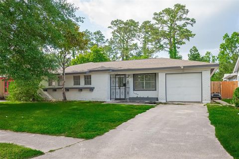 Photo of 6134 Guadalupe Street, Houston, TX 77016 (MLS # 5167328)