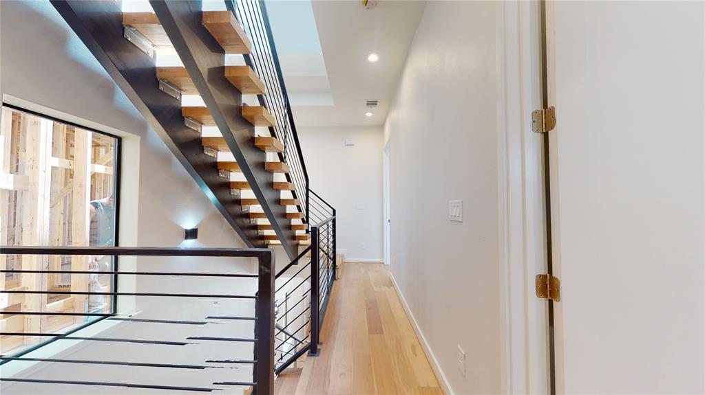 519 Memorial Heights Drive, Houston, Texas image 32