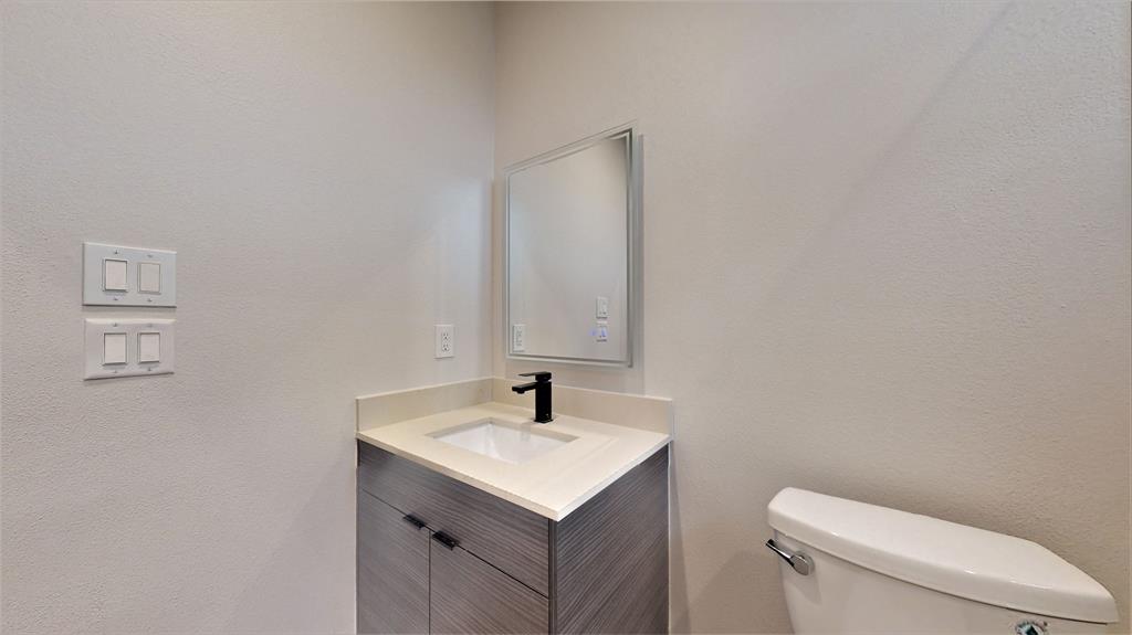 519 Memorial Heights Drive, Houston, Texas image 12