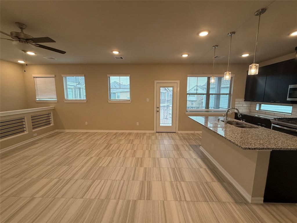 7623 Green Bulrush Way, Katy, Texas image 9