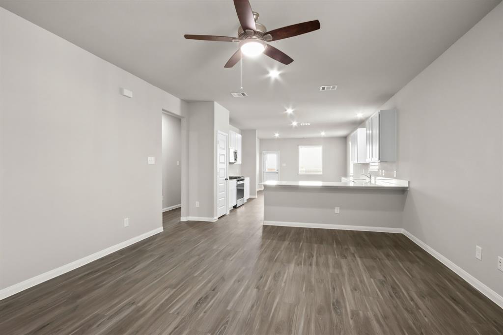 13777 Sunshine Peak Drive, Willis, Texas image 3
