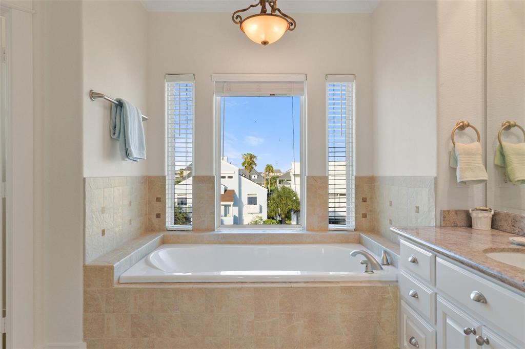 13338 Binnacle Way, Galveston, Texas image 36