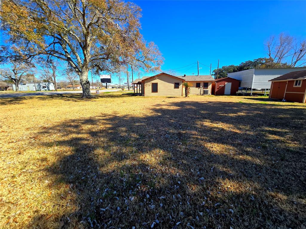 00 Avenue G, Van Vleck, Texas image 5