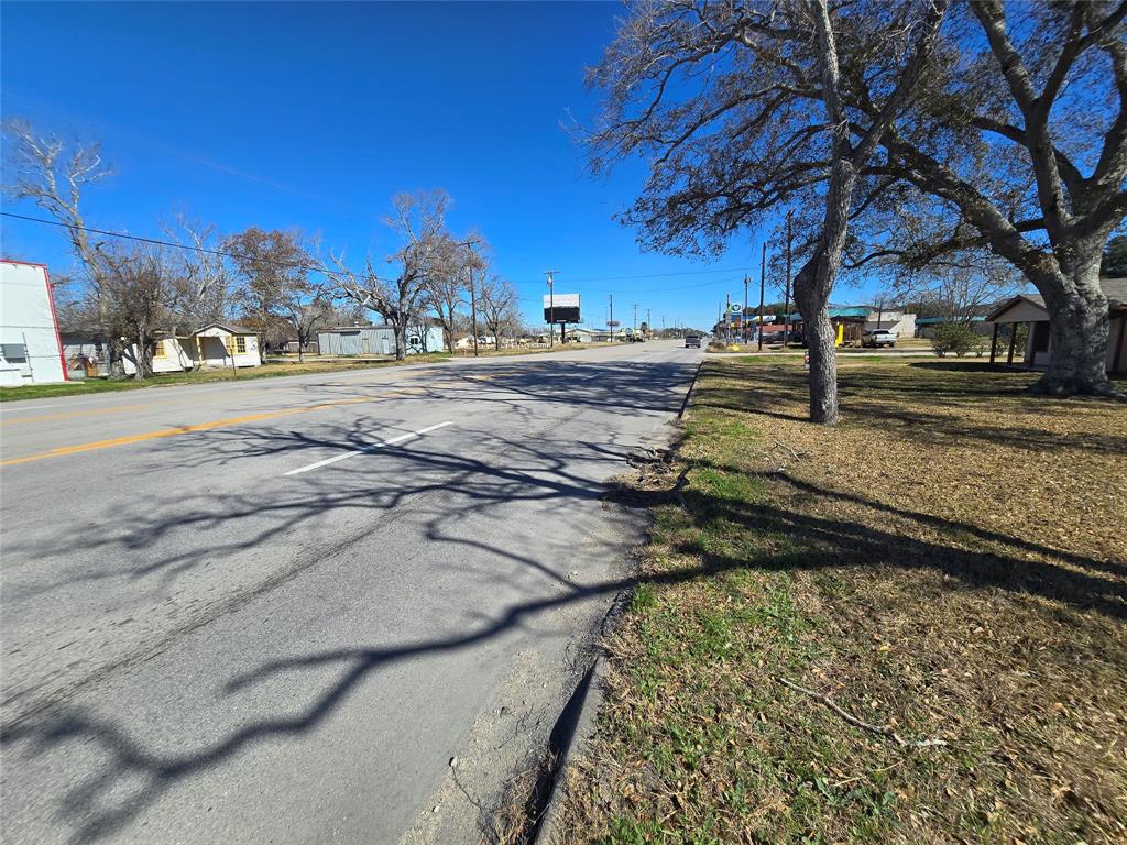 00 Avenue G, Van Vleck, Texas image 8