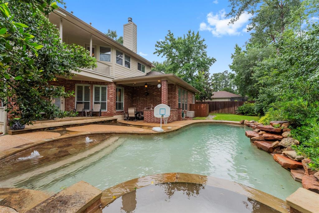 14 Brywood Place, The Woodlands, Texas image 2