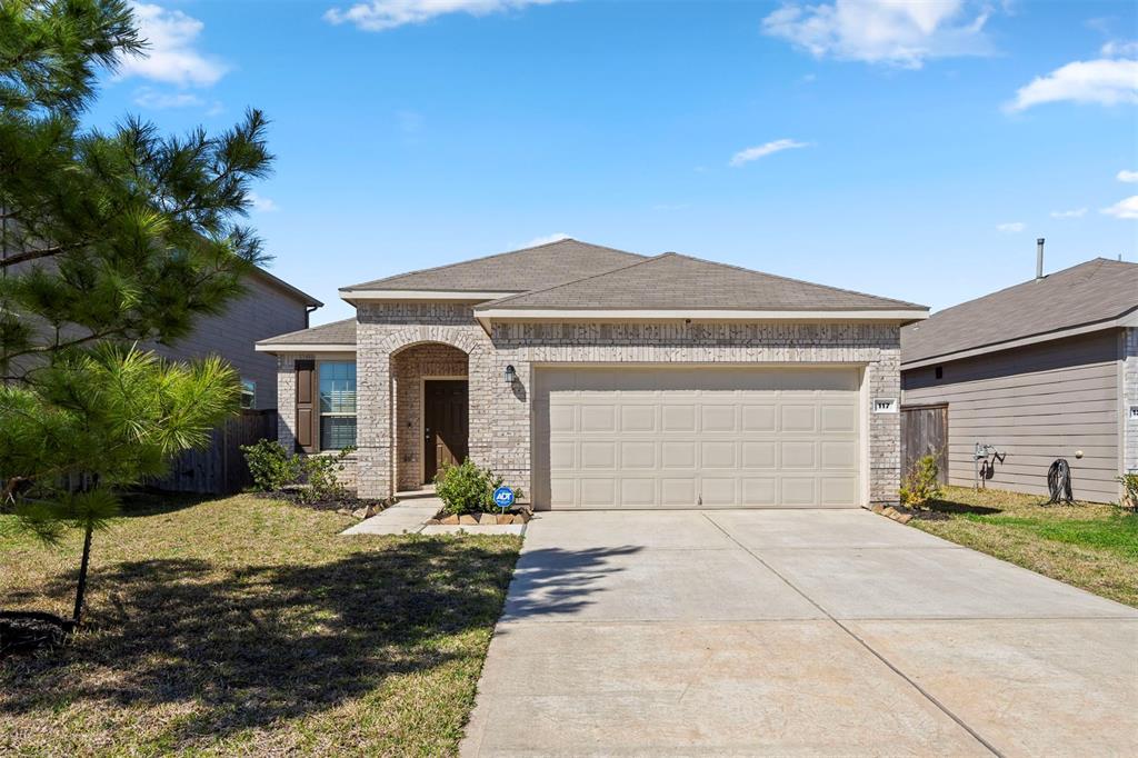 117 Shadow Leaf Trail, Conroe, Texas image 1