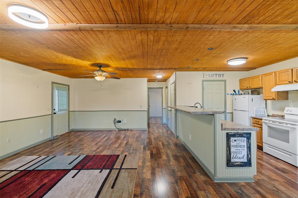 316 Woodvine Ln, Somerville, Texas image 6
