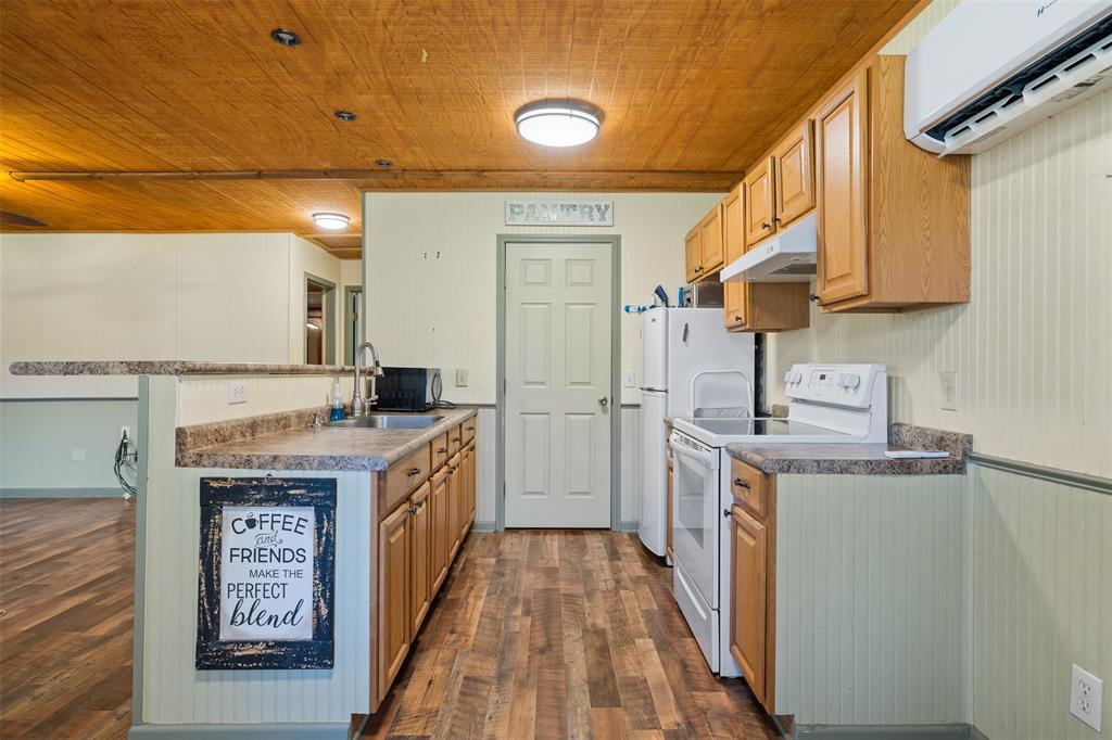 316 Woodvine Ln, Somerville, Texas image 9