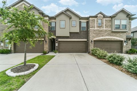 Townhouse in Pearland TX 3819 Lancer Circle.jpg