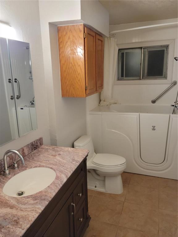 343 Windsor Square, Alvin, Texas image 12