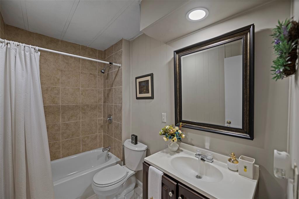 1202 Willow Lane, League City, Texas image 12