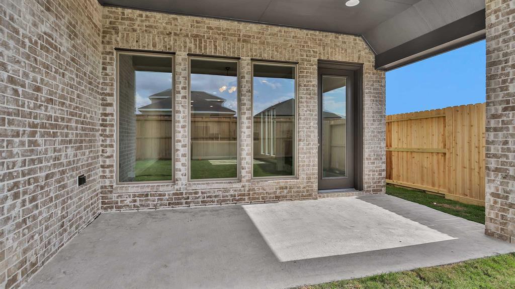 31226 Riley Heights Drive, Fulshear, Texas image 6