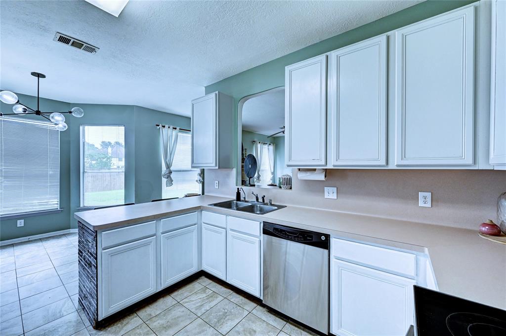 23818 Spring Dane Drive, Spring, Texas image 16