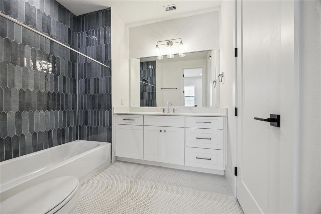 2209 Dennis Street, Houston, Texas image 17
