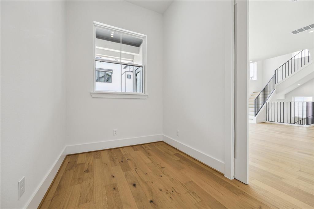 2209 Dennis Street, Houston, Texas image 12