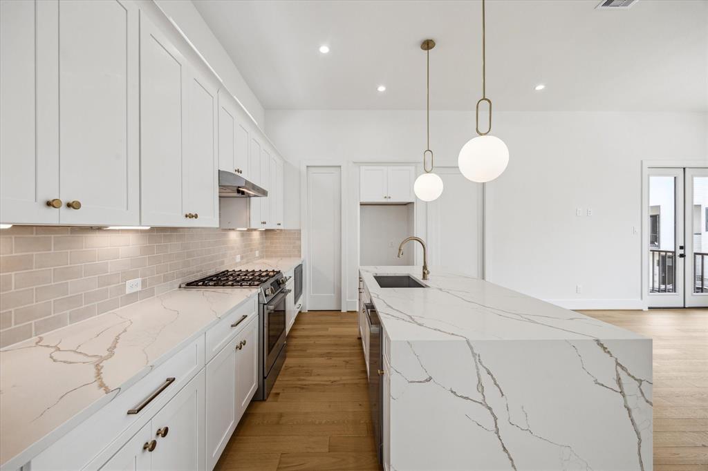 2209 Dennis Street, Houston, Texas image 11