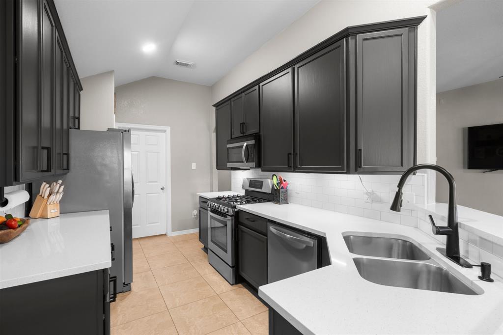 961 Oak Lynn Drive, Conroe, Texas image 13
