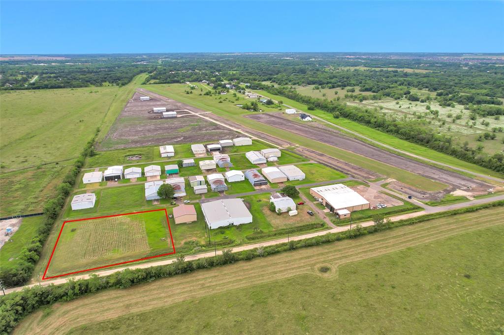 Lot 157 Wolfe Airpark, Manvel, Texas image 1