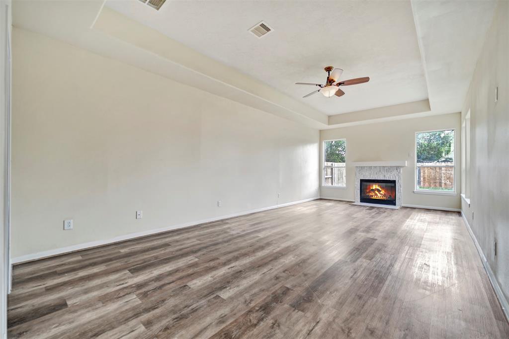 8215 Still Oak Lane, Cypress, Texas image 8