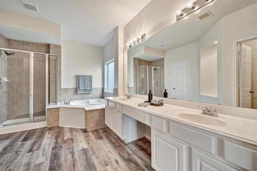 8215 Still Oak Lane, Cypress, Texas image 7