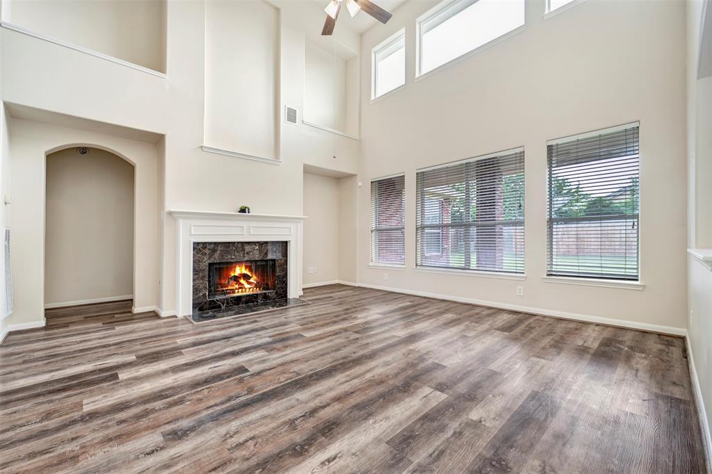 8215 Still Oak Lane, Cypress, Texas image 4