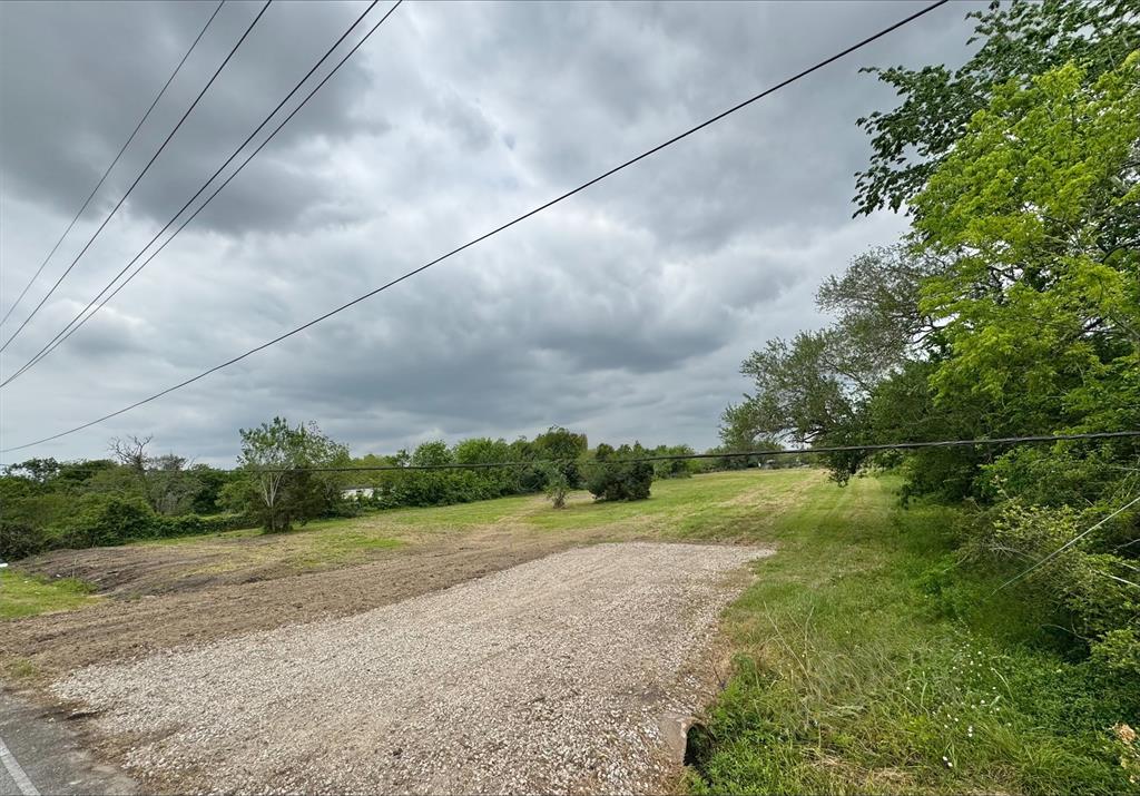 814 Verhalen Road, Alvin, Texas image 7