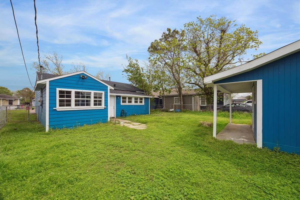 1115 W 8th Street, Freeport, Texas image 10