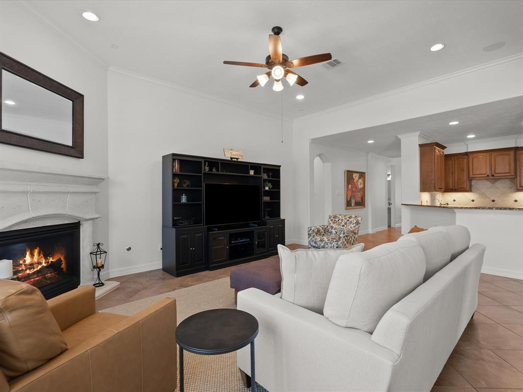 4518 Balearic Island Court, League City, Texas image 10