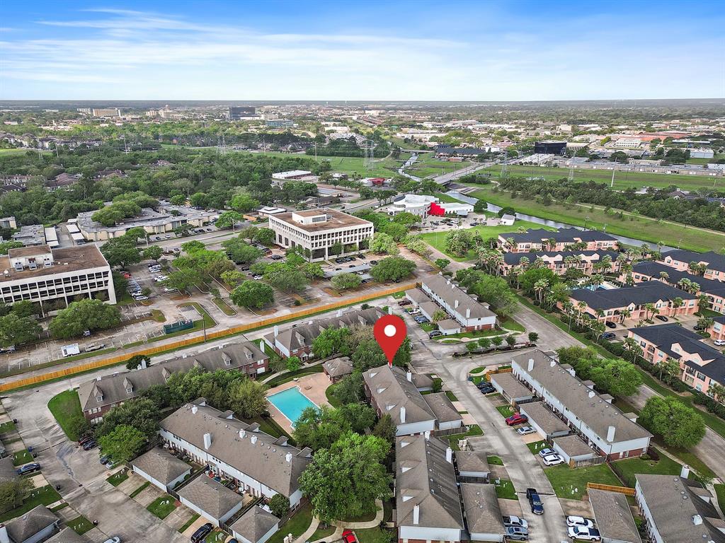 1383 El Camino Village Drive, Webster, Texas image 34