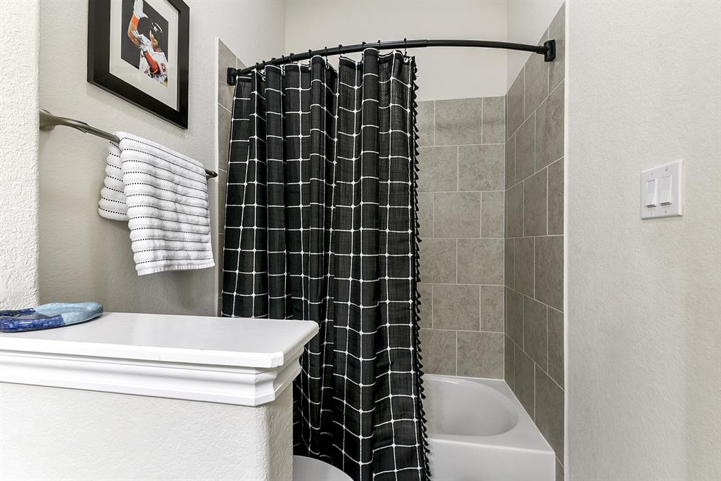 2502 Crossvine Drive, Katy, Texas image 37
