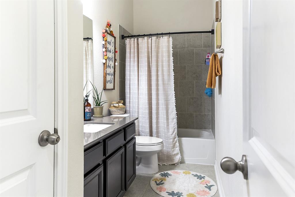 2502 Crossvine Drive, Katy, Texas image 35