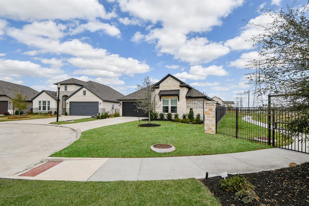 9402 Cherry Pine Court, Cypress, Texas image 3