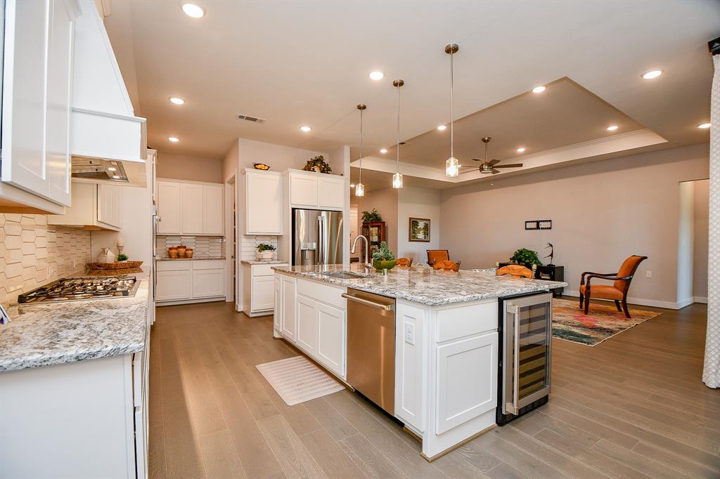 9402 Cherry Pine Court, Cypress, Texas image 10