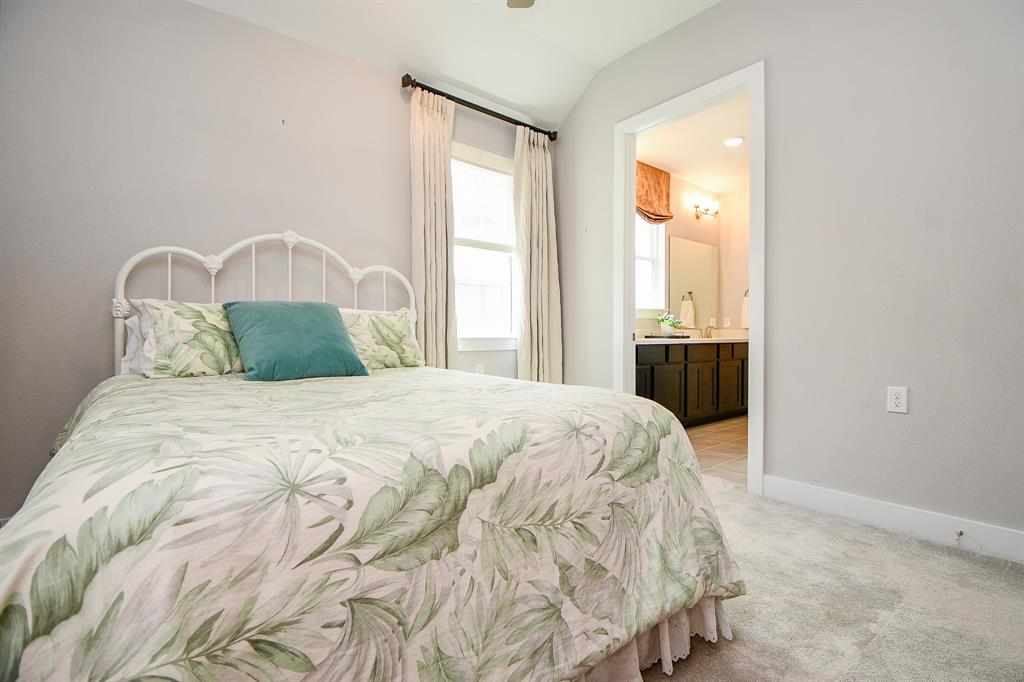 9402 Cherry Pine Court, Cypress, Texas image 31