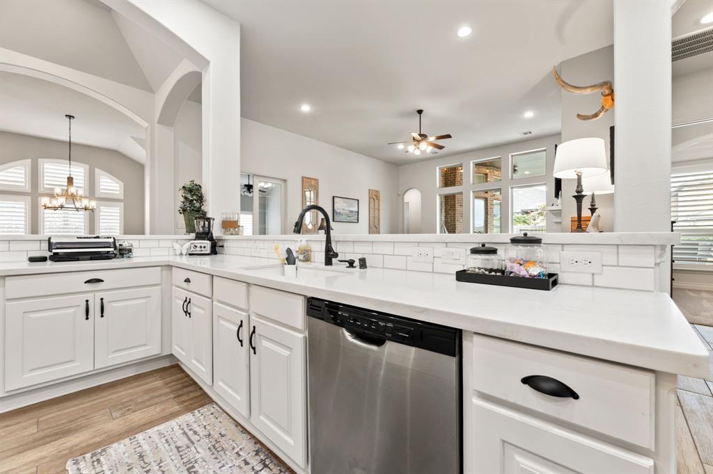 813 Sage Way Lane, Friendswood, Texas image 7