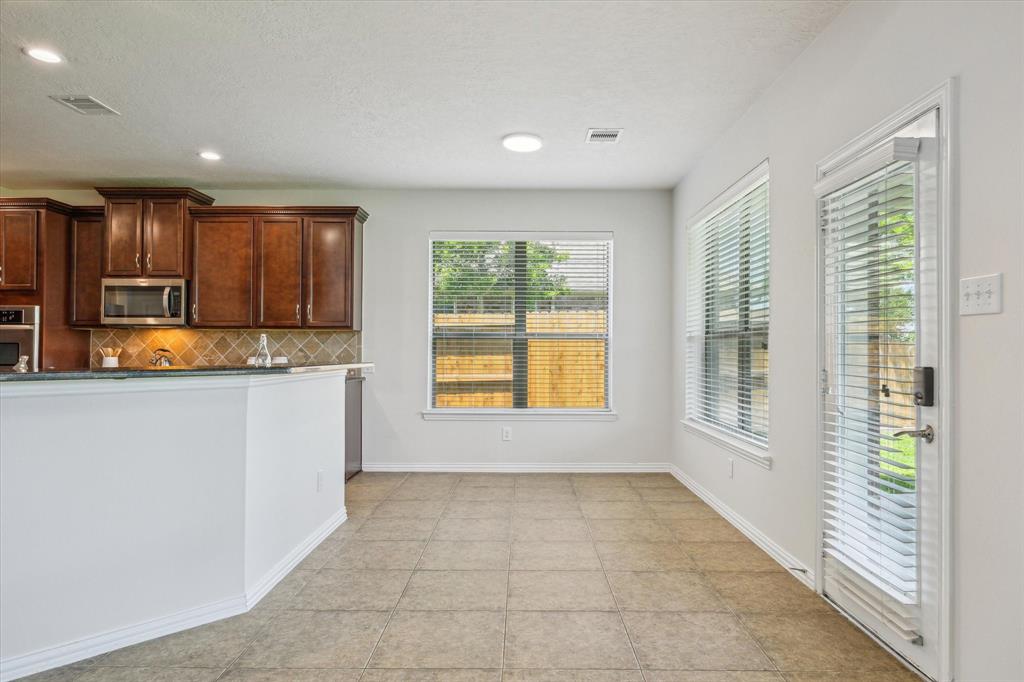 2929 Auburn Woods Drive, Pearland, Texas image 13