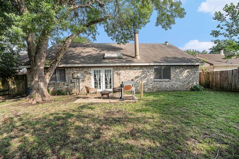 A home in League City