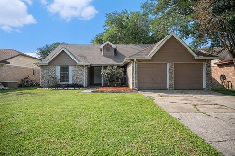 A home in League City