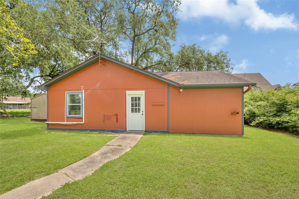 3202 Mckinney Drive, La Marque, Texas image 32