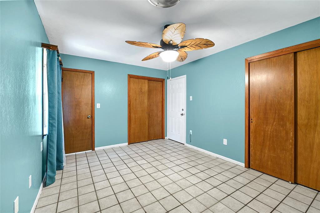 3202 Mckinney Drive, La Marque, Texas image 16
