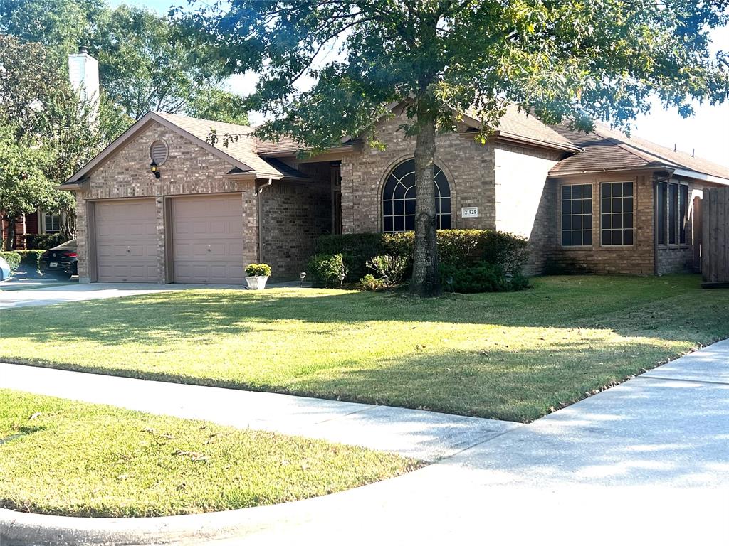 21525 Kingdom Edge Drive Drive, Kingwood, Texas image 3