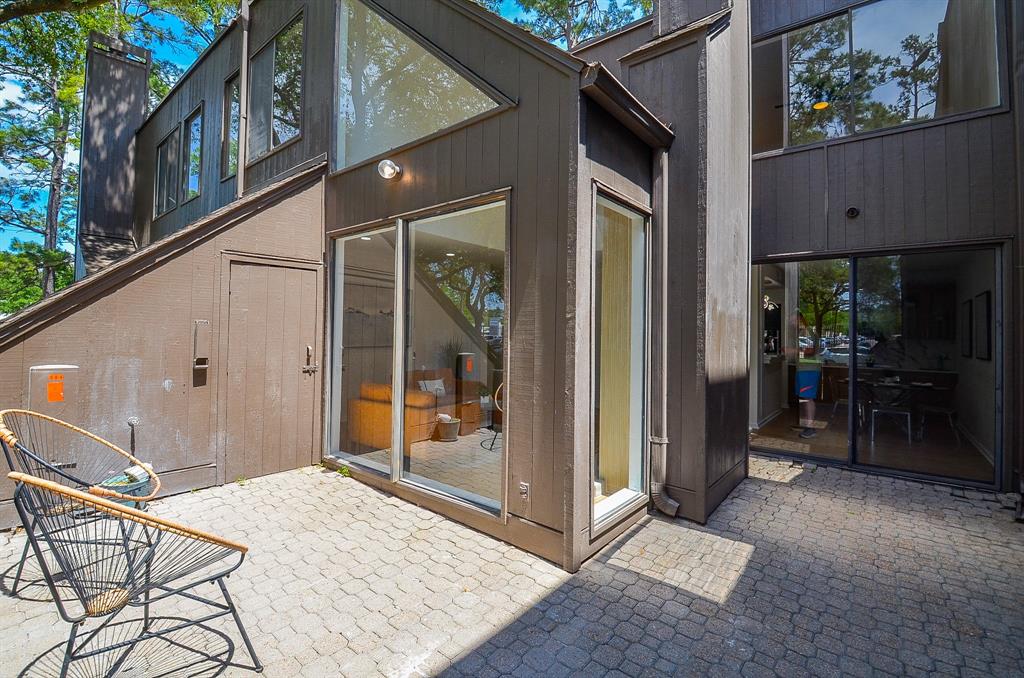 386 Litchfield Lane, Houston, Texas image 19