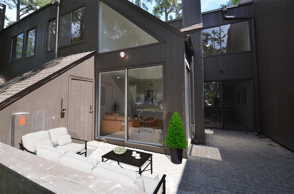 386 Litchfield Lane, Houston, Texas image 20