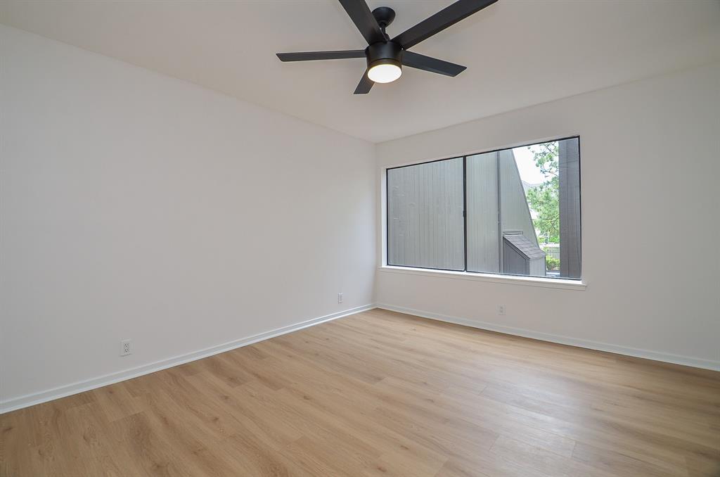 386 Litchfield Lane, Houston, Texas image 24