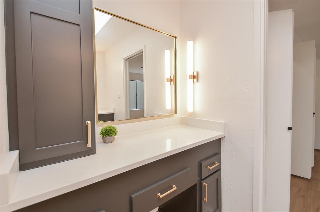 386 Litchfield Lane, Houston, Texas image 30