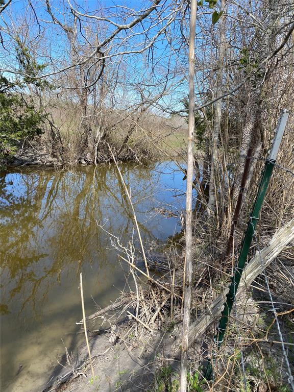 5914 Guettermann-ehler Road, Muldoon, Texas image 11