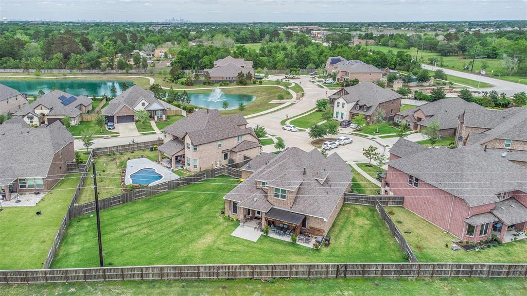 3804 Stone Bend Court, Pearland, Texas image 3