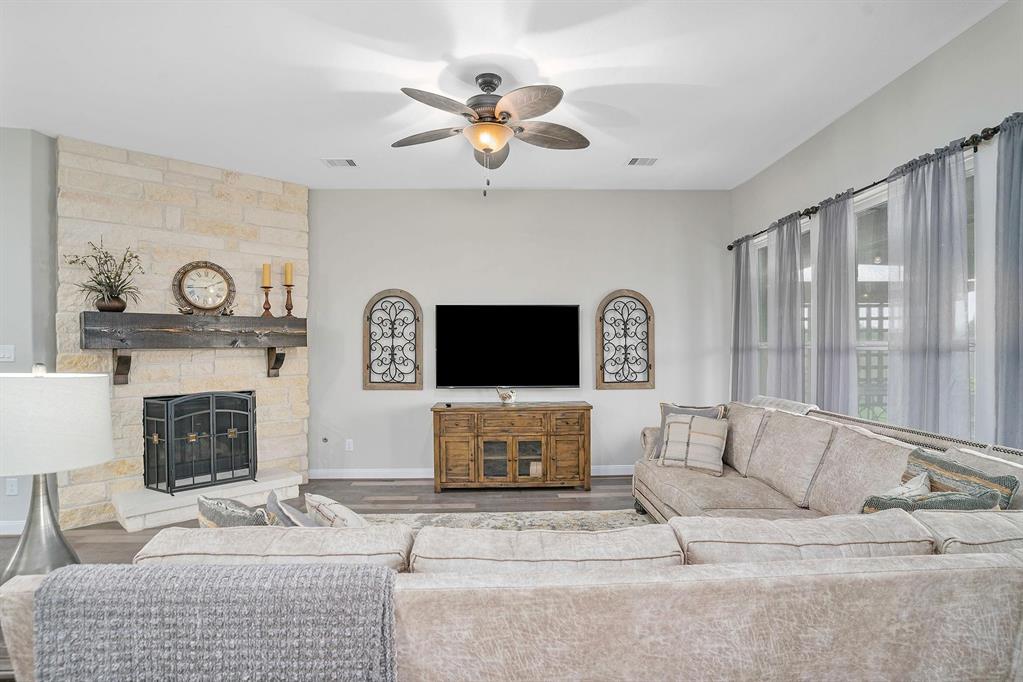 3804 Stone Bend Court, Pearland, Texas image 13