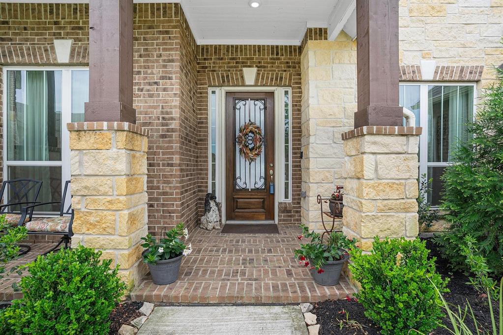 3804 Stone Bend Court, Pearland, Texas image 4
